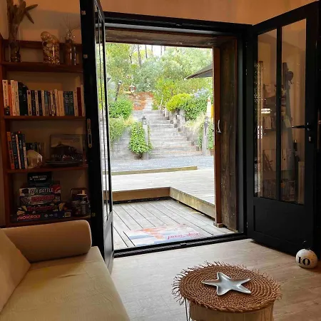 Apartment With Garden, Beaches Within Walking Distance